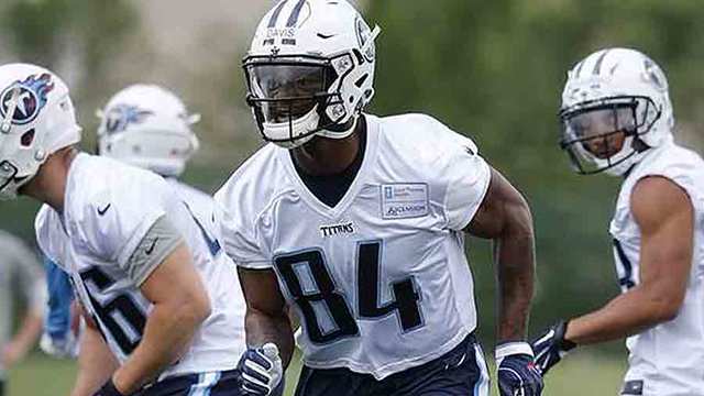 Titans reach deal with wide receiver Corey Davis Saturday